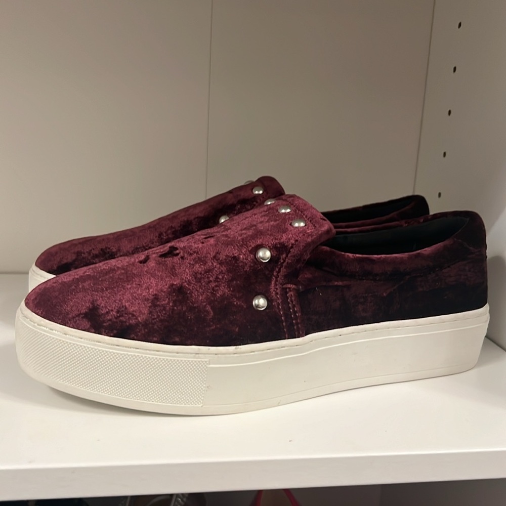 ๐ EUC Rebecca Minkoff Platform Burgundy Velvet Studded Loafers size 8.5 - Picture 4 of 7